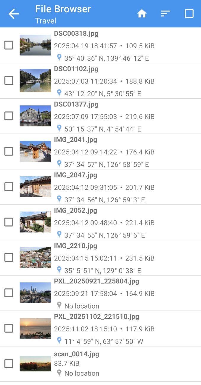 O navegador de arquivos mostra a data, o tamanho e a localização de cada foto